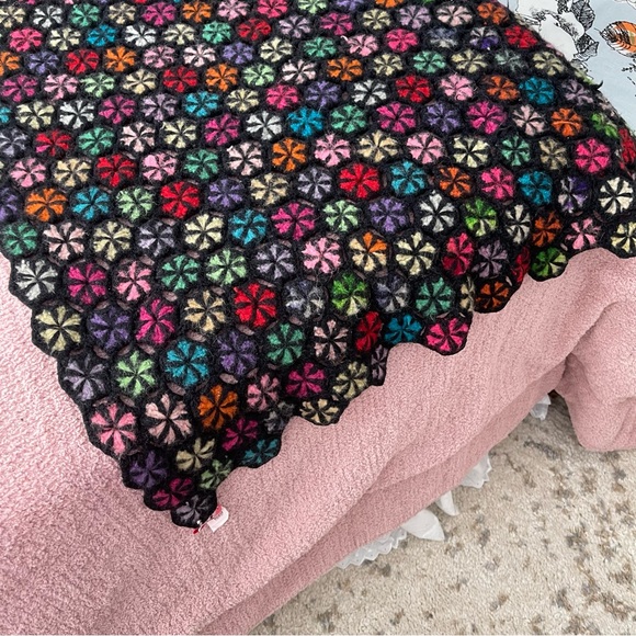 Vtg. Handmade Wool Floral Patchwork Afghan - Picture 7 of 15